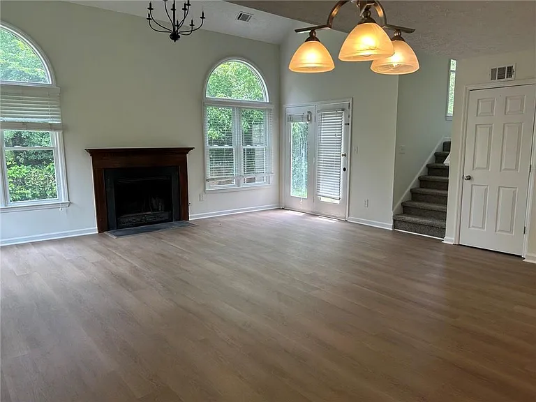 3886 Hadley Farm Dr — Photo 8