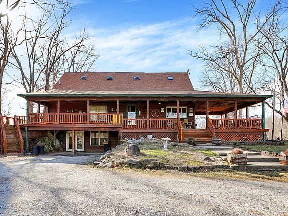 3rd image of 1156 Cope Rd