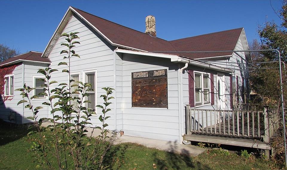 2nd image of 409 S 7th St