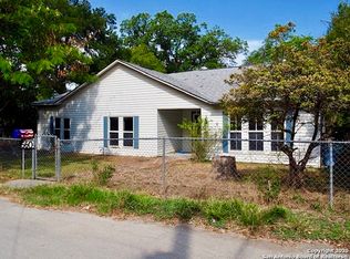 560 W Bridge St, New Braunfels, TX 78130