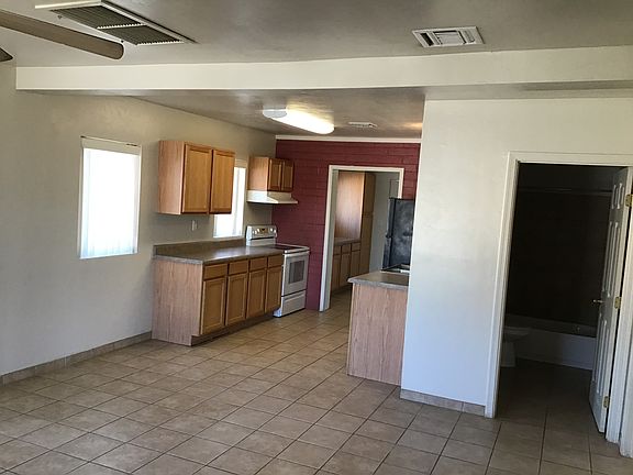 2nd image of 1705 S San Antonio Dr