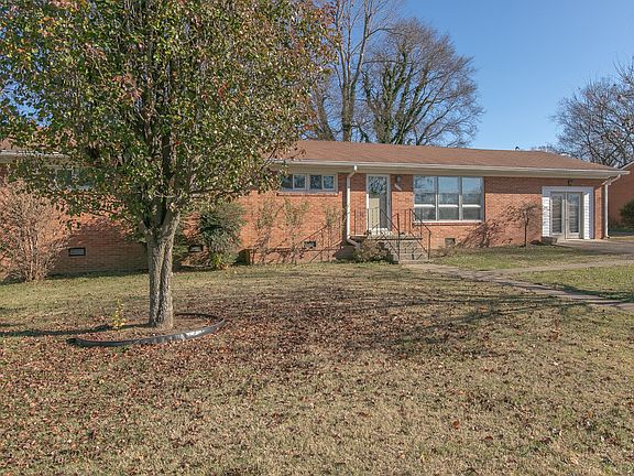 3rd image of 113 Burrum Dr