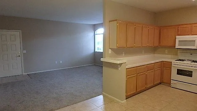 1830 N Buffalo Dr #1042 — Photo 6