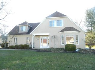 10380 N Pond Ln, Twinsburg, OH 44087