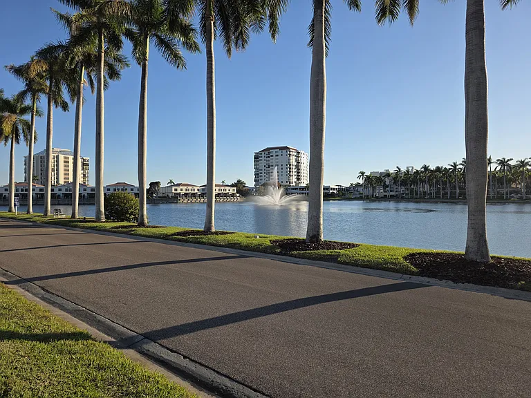 6100 Bahia Del Mar Cir #101 — Photo 38