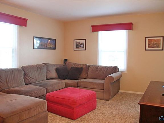 4th image of 811 Touraine Ave