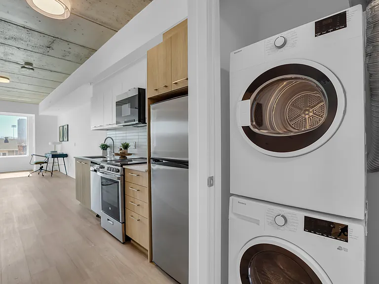 36 Robinson Ave — Photo 21