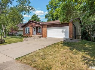 140 Cedar Ave, Morton, IL 61550