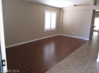 943 Country Back Rd, Las Vegas, NV 89123