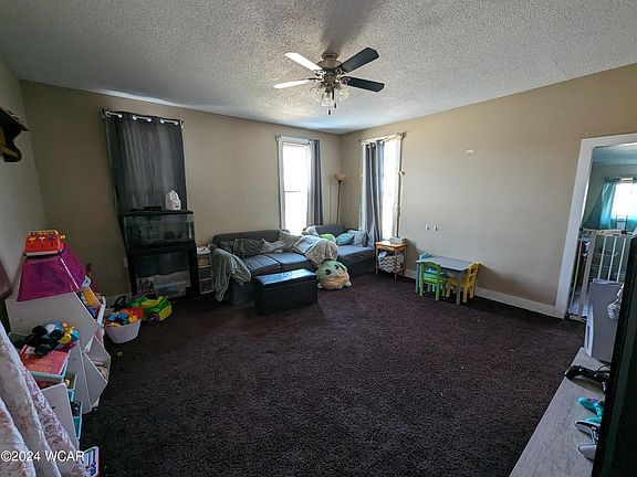 5th image of 238 N Race St