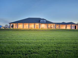 9250 Lake Dr, Chappell Hill, TX 77426