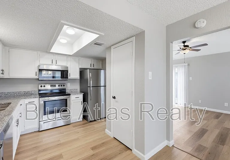 2601 Stanford St #B — Photo 8
