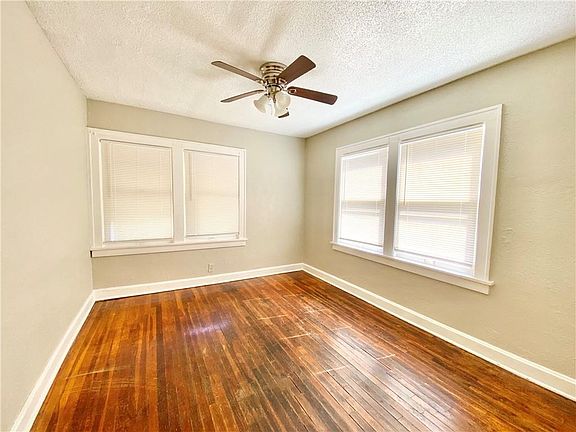3rd image of 5403 Woodland Ave