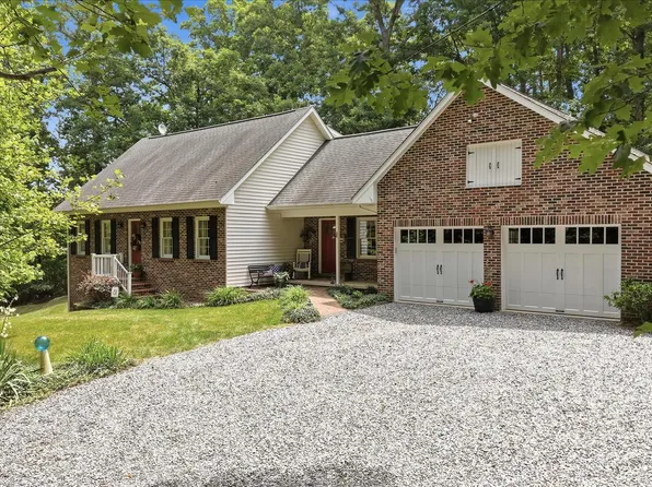 82 Kings Hill Rd, Fredericksburg, VA 22405