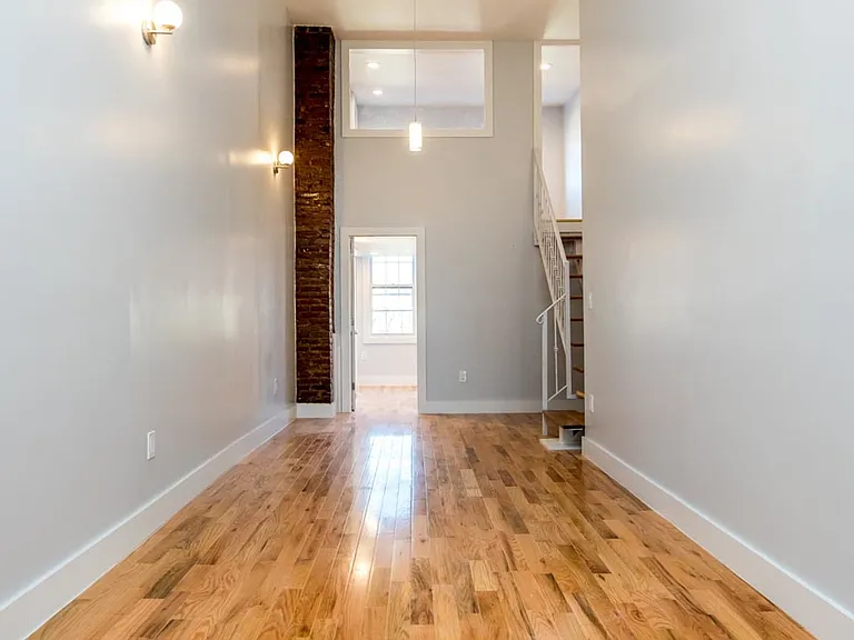 179 Stanhope St #3R — Photo 6