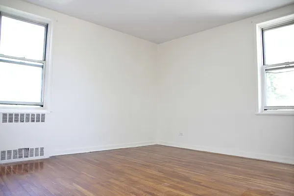 Rented by Grand Lux Realty | media 11