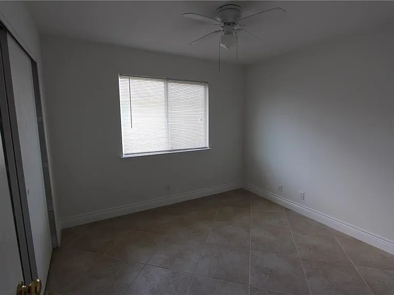 215 Jennifer Ln — Photo 10