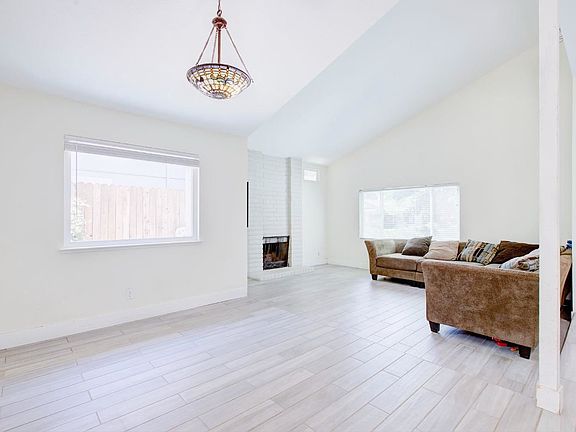 4th image of 9663 Appalachian Dr