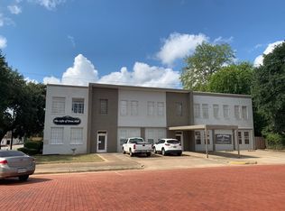 301 W Commerce Ave #1, Gladewater, TX 75647