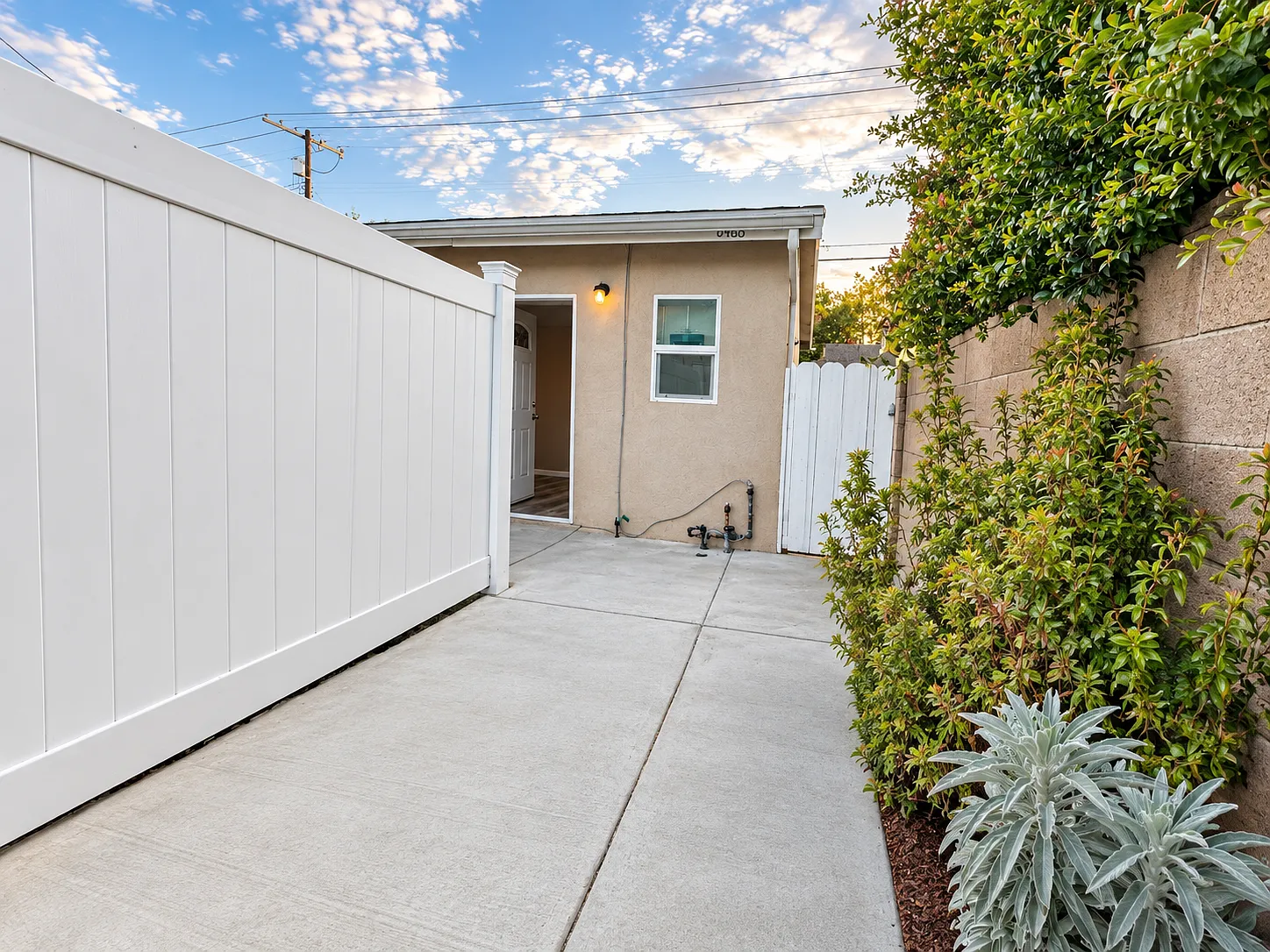 1 bed, 419 sqft, $1,999 — Photo 3
