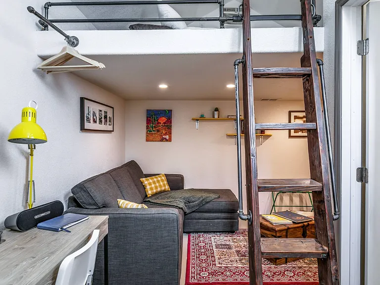 Casita (not furnished)