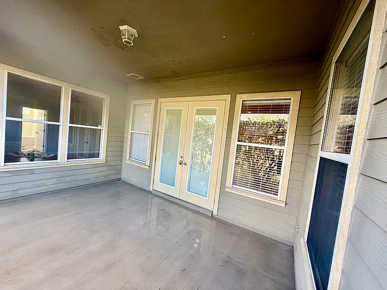 9905 NW 21st Ave — Photo 34