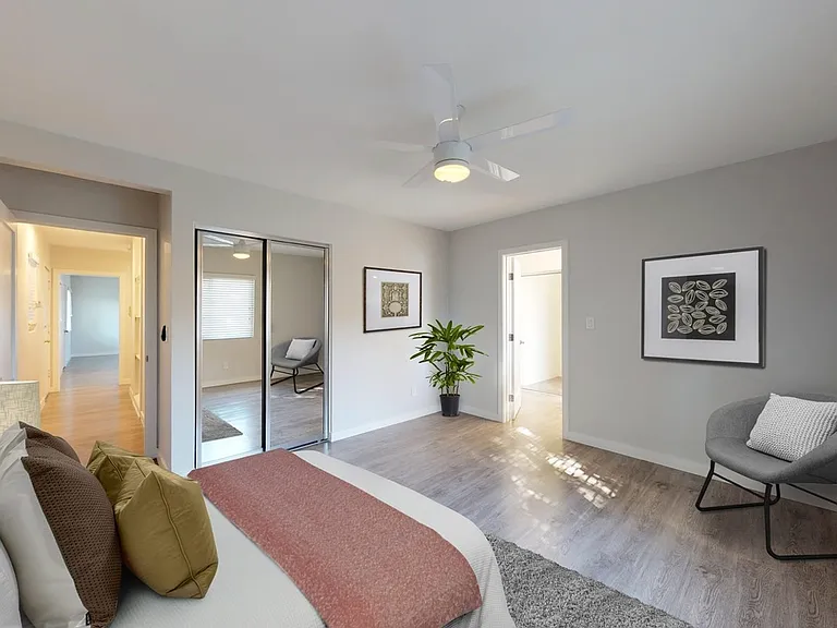 5060 Hazeltine Ave #18 — Photo 7
