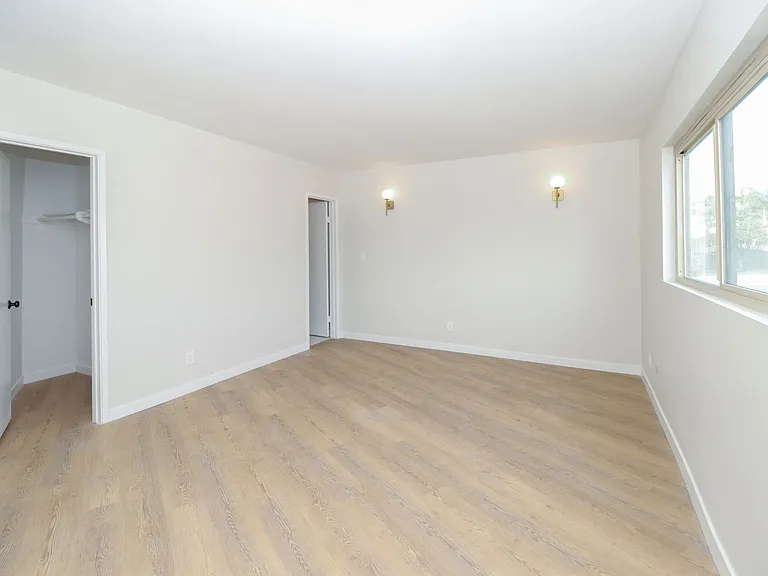 6675 Linda Vista Rd — Photo 3