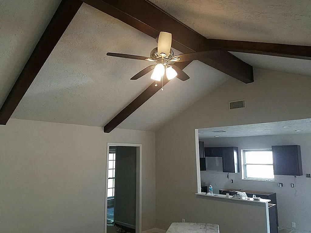 3 bed, 2.0 bath, 1757 sqft, $2,250 — Photo 4