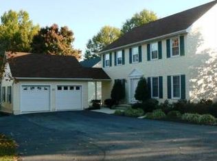 9 Huntress Ct, Lutherville Timonium, MD 21093