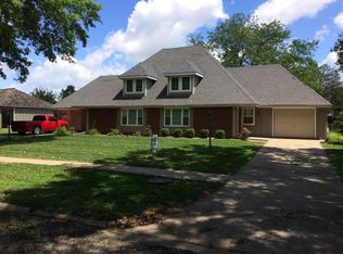 544 Schwarz Rd, Lawrence, KS 66049