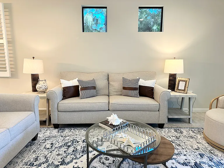 Live Oak Dr — Photo 20