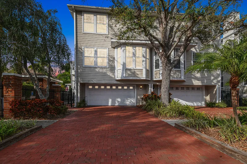 3 bed, 2000 sqft, $4,500 — Photo 3