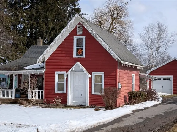 41 S Main St, Earlville, NY 13332