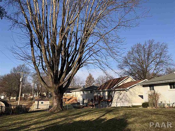 5th image of 3206 W Birkshire Dr
