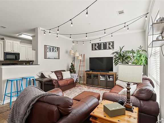 3rd image of 600 13th St Unit 1013