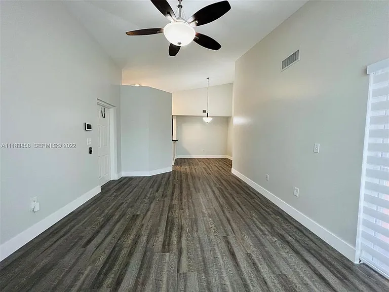6944 SW 39th St #B203 — Photo 6