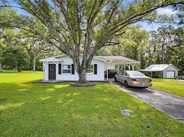 910 Whiteway Dr, Brooksville, FL 34601