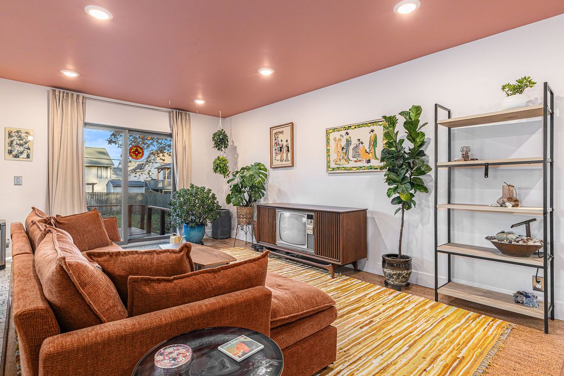 next background image