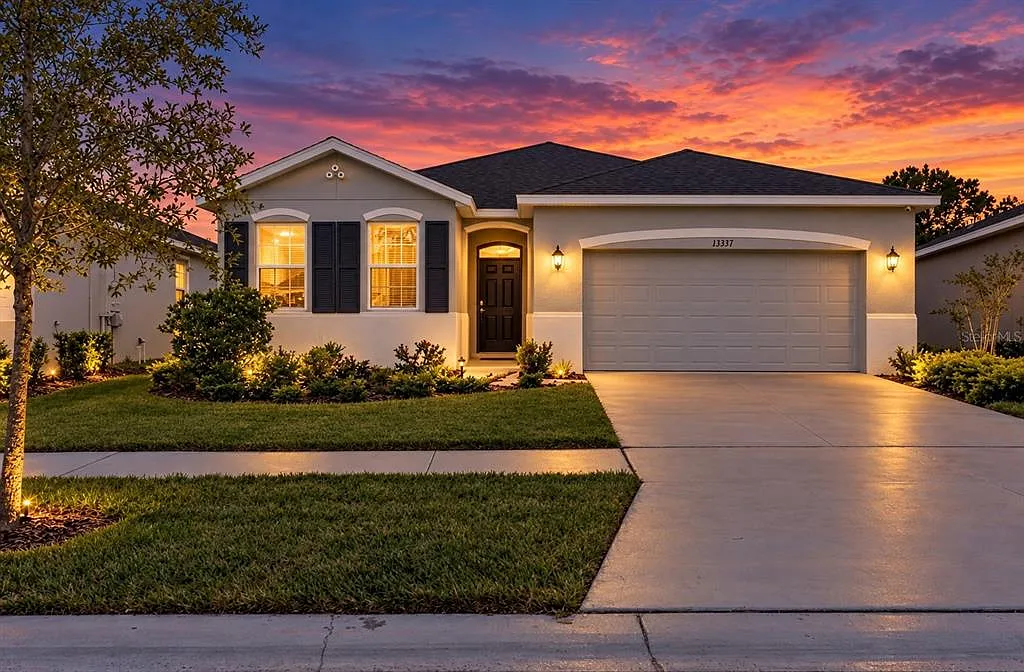 4 bed, 2.0 bath, 2046 sqft, $2,750 — Photo 1