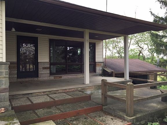 3rd image of 2916 Township Road 749
