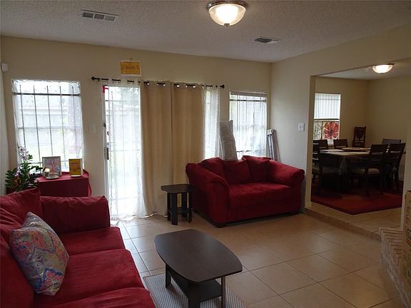 4th image of 11822 Roandale Dr