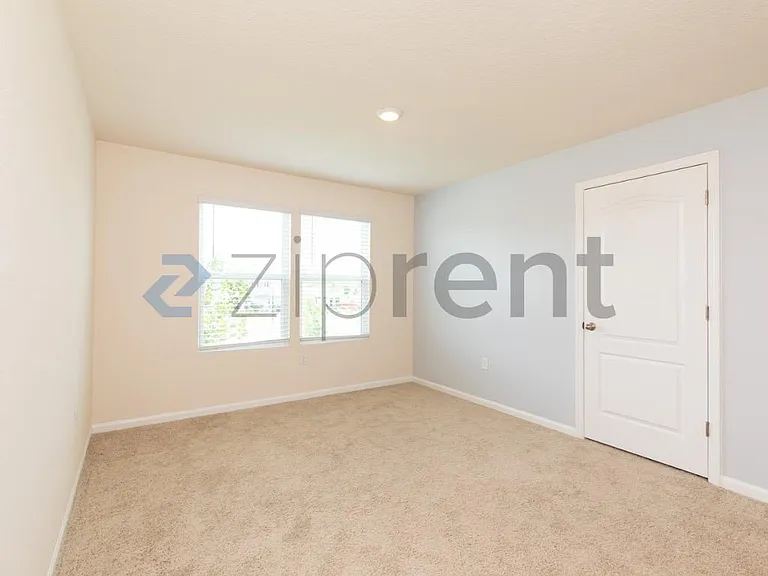 86135 Railway Pl — Photo 30