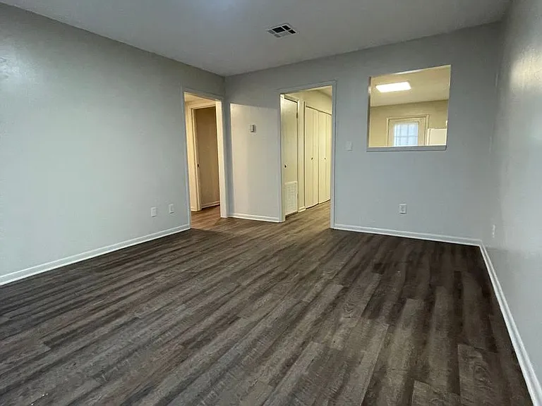 113 Cantal Dr — Photo 3