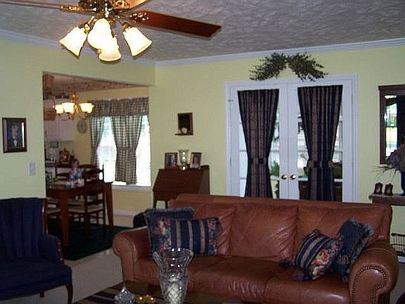 Living room & sunroom
