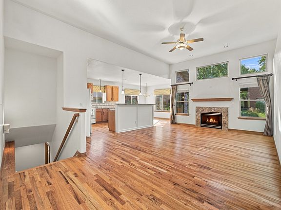 5th image of 1075 Yank St