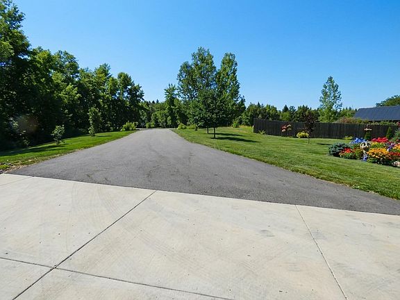 5th image of 42441 Matson Point Rd