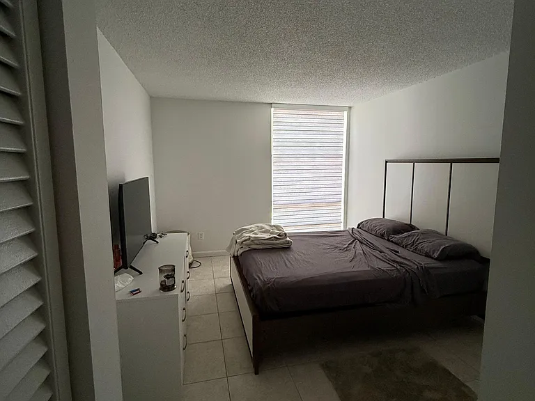 200 172nd St #210 — Photo 5