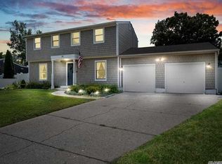 16 Eisenhower Rd, Centereach, NY 11720