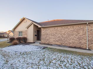 48801 Windmill Cir E, Macomb, MI 48044